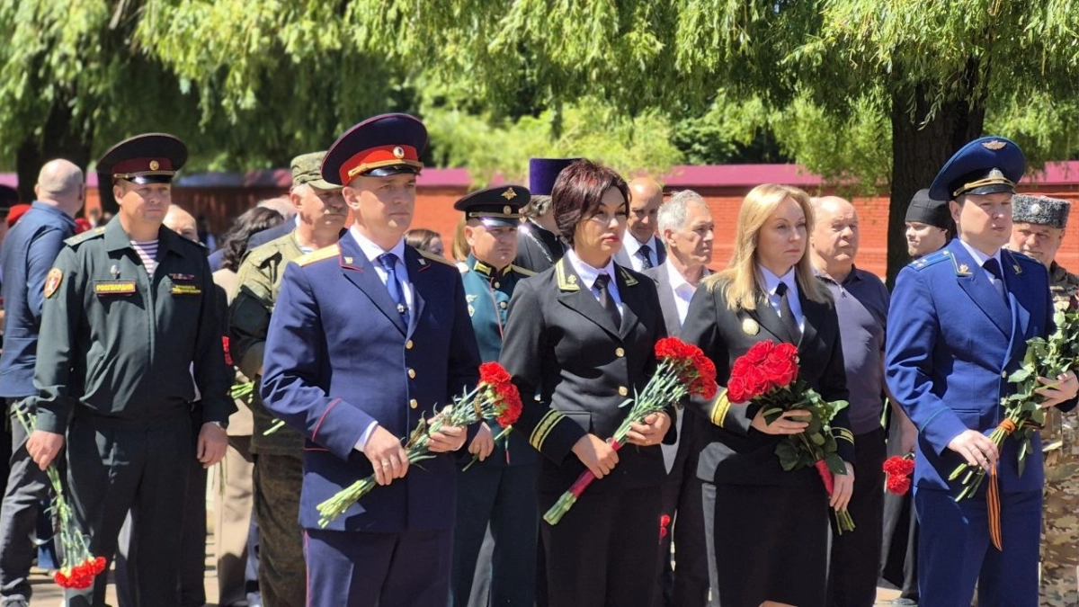 Сотрудники тамбовского СК почтили память погибших в годы войны акцией "Минута молчания"
