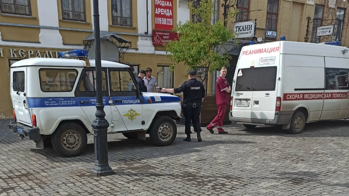 Пьяный житель Рассказово напал на полицейских