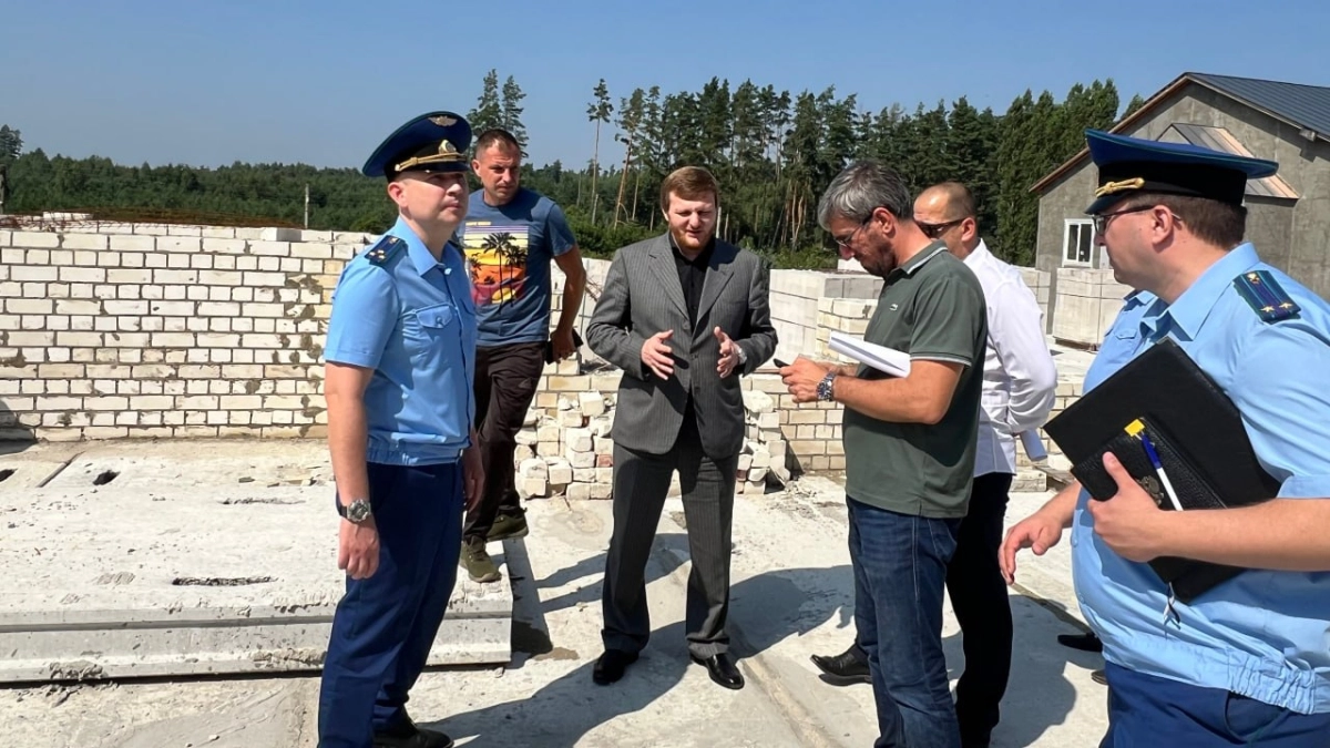 Прокуратура оценила ход строительства дома-интерната в Сосновском округе