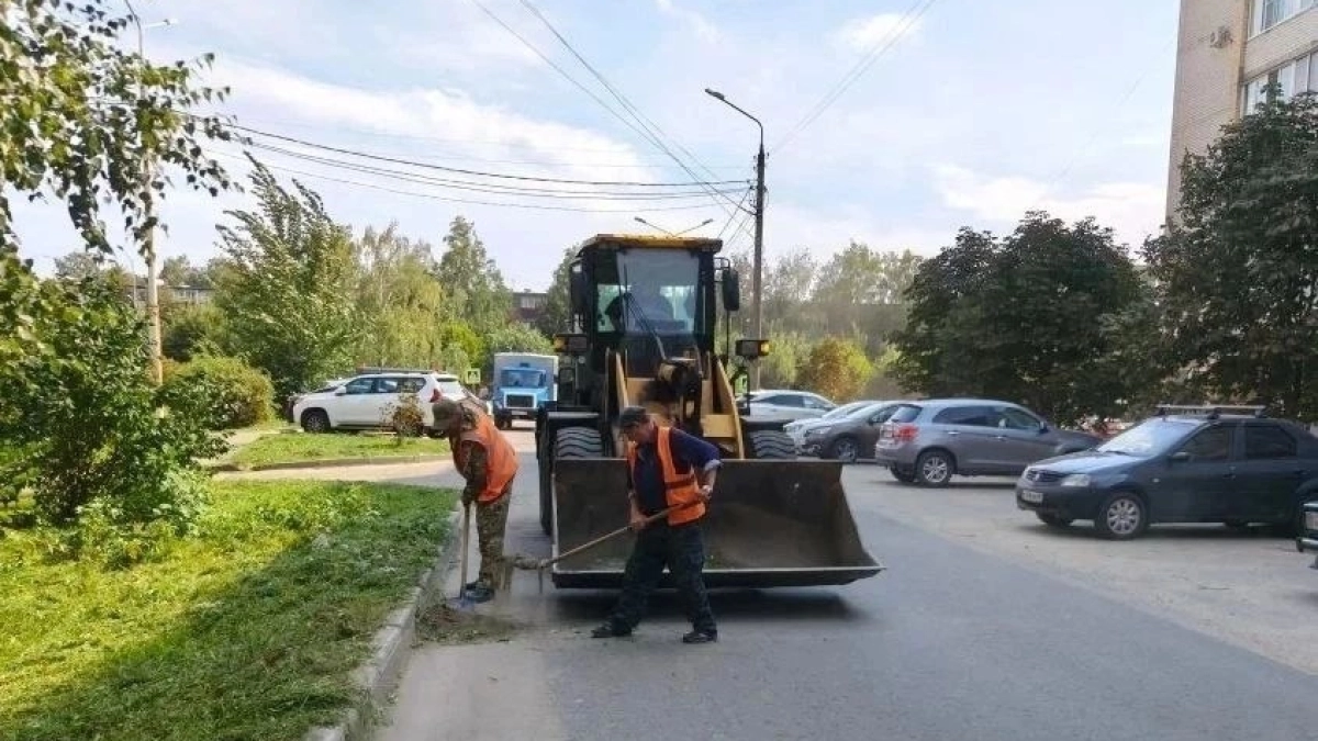В Тамбове коммунальщики ежедневно убирают мусор почти на 20 улицах