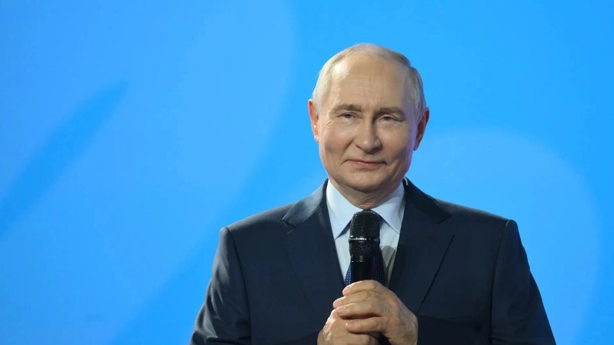 Евгений Первышов поздравил Владимира Путина с днём рождения