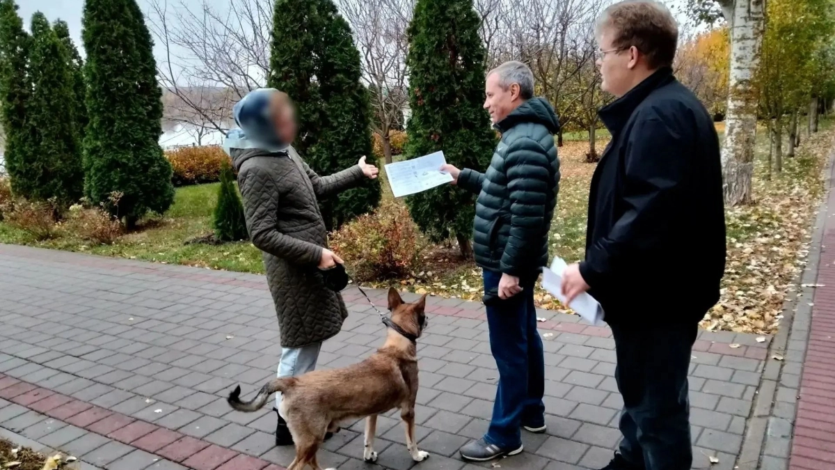 В Тамбове владельцам собак напомнили о штрафах до 1500 рублей за нарушение правил выгула