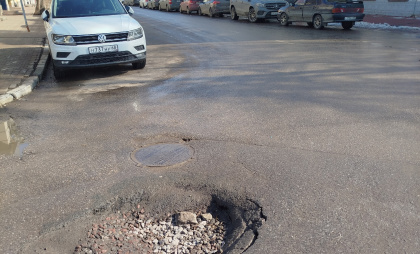 «Весь асфальт сошёл со снегом»: жители Тамбовской области страдают из-за дорог-убийц — что отвечают в администрации
