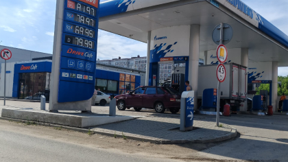 Чиновники говорят о стабилизации, а очереди на заправках становятся только длиннее: что на самом деле происходит в Тамбове?